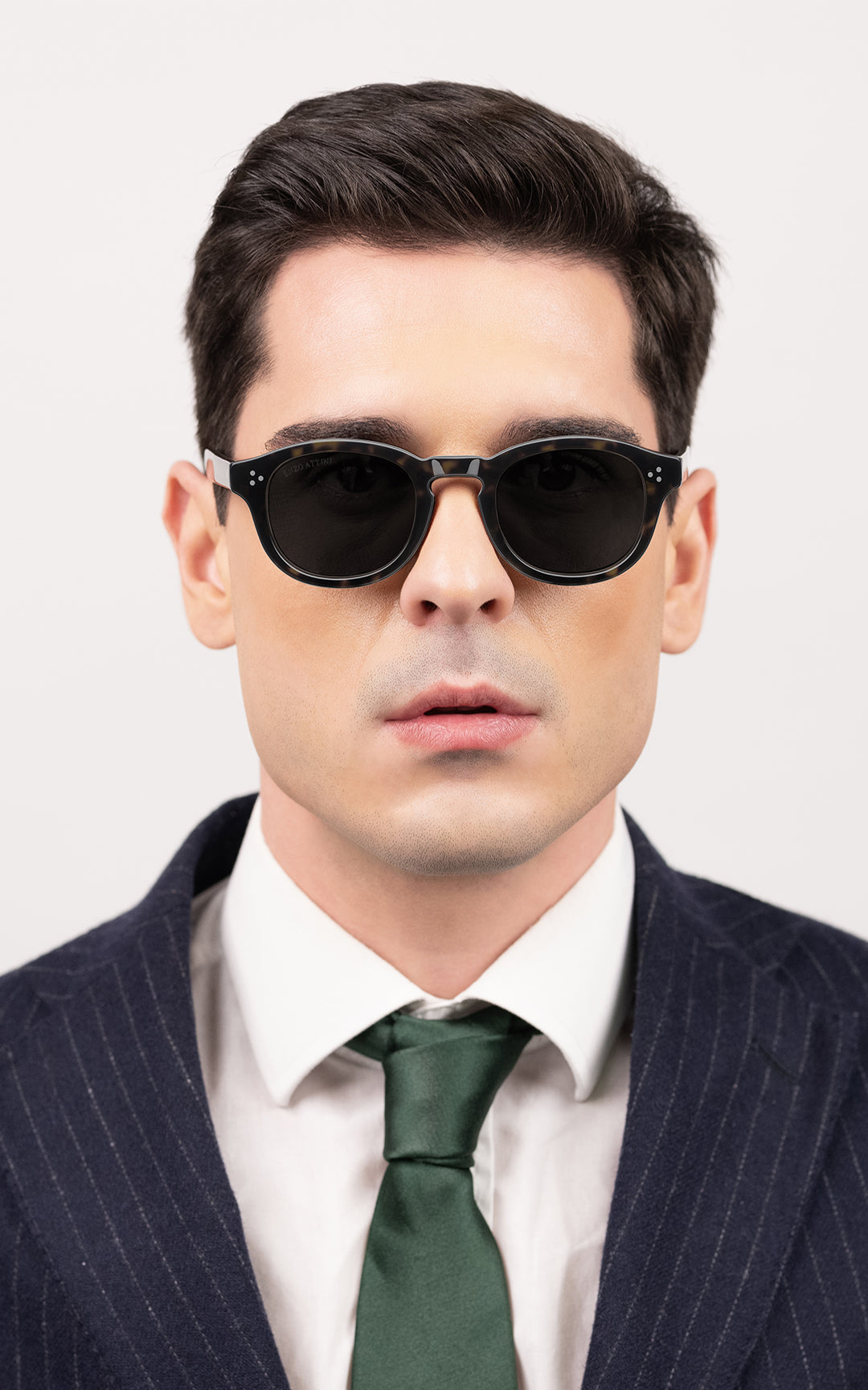 il Pantheon / Dark Tortoise Red + Black Lens