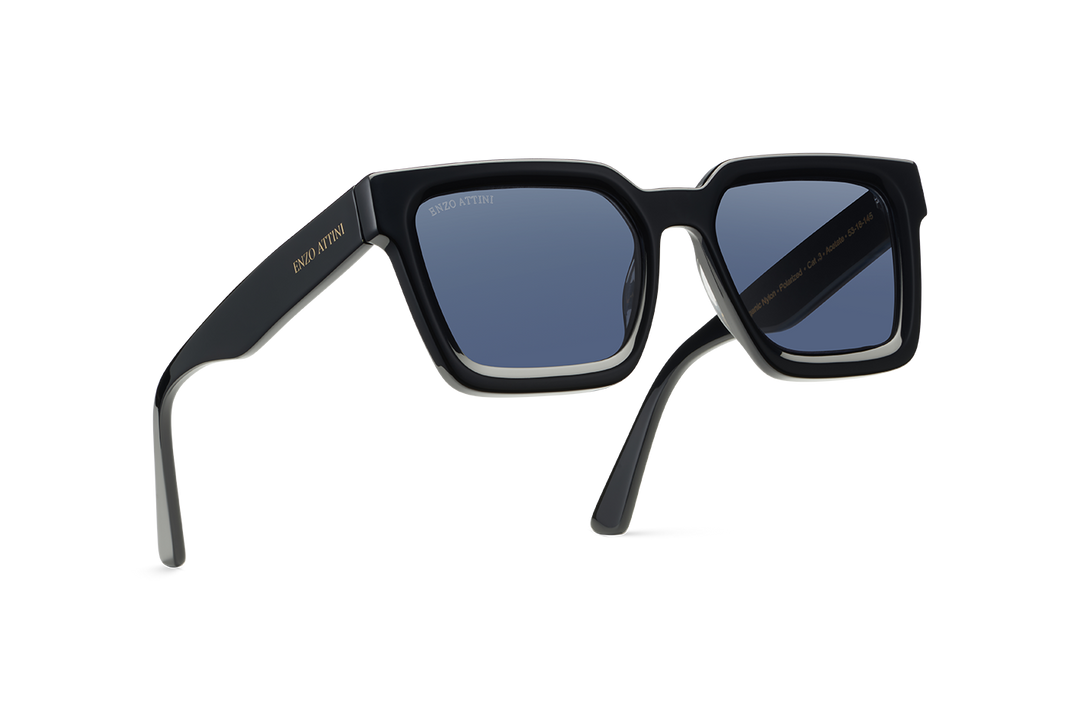 Le Rocher / Black + Dark Black Lens.