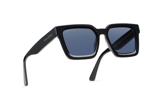 Le Rocher / Black + Dark Black Lens.