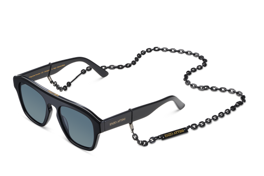 Sagrada Família / Black + Dark Black Lens.