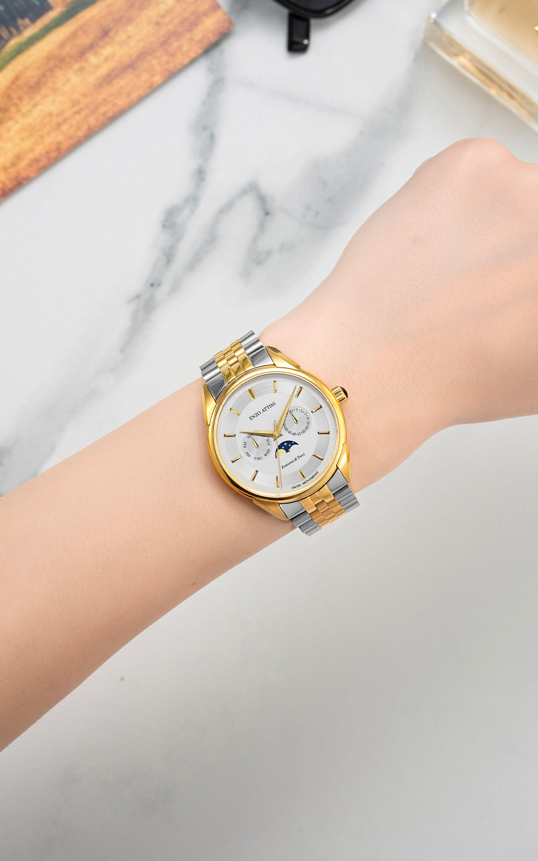 Fontana di Trevi, Roma - President Bracelet / Swiss Movement.