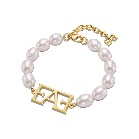 Statement Pearl Bracelet.