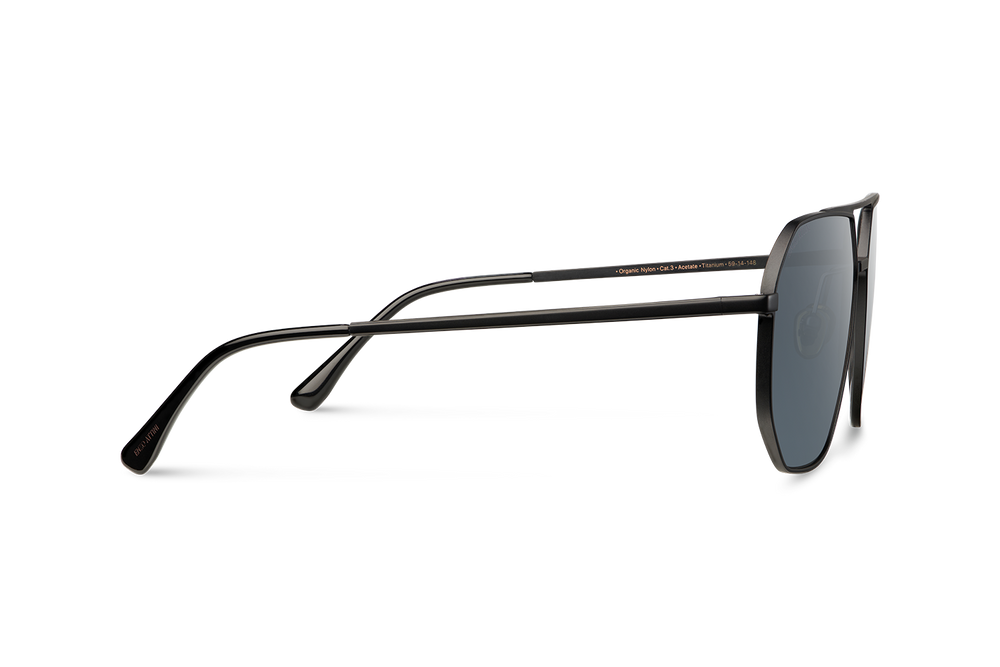 Grand Canyon ll / Black + Dark Black Lens